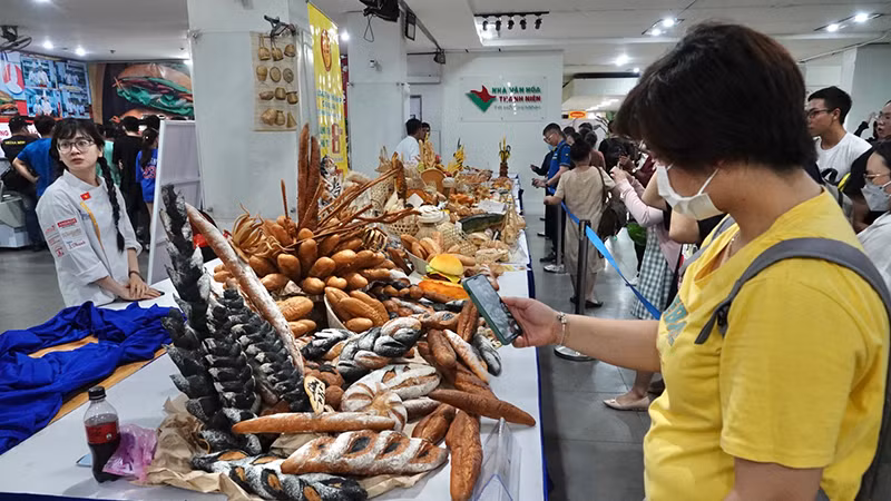 Khách tham quan tại Lễ hội Bánh mì Việt Nam lần 1, năm 2023.