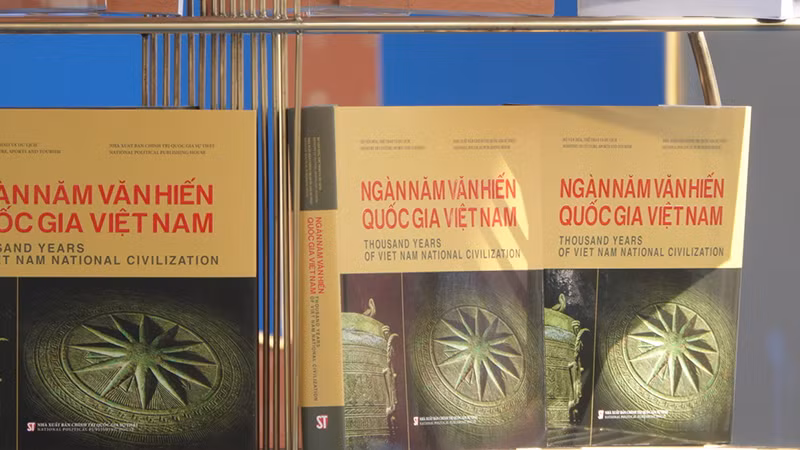Bìa cuốn sách "Ngàn năm văn hiến quốc gia Việt Nam". Bìa cuốn sách "Ngàn năm văn hiến quốc gia Việt Nam".