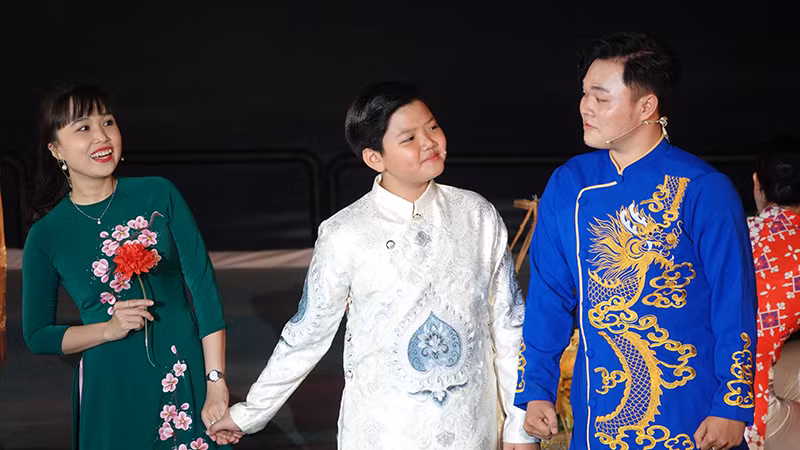 Các tiết mục đặc sắc trong chương trình. Các tiết mục đặc sắc trong chương trình.