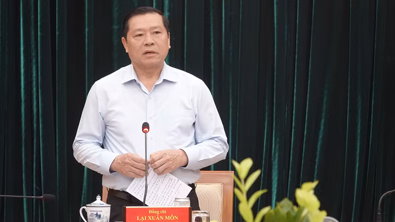 Đồng chí Lại Xuân Môn, Ủy viên Trung ương Đảng, Phó Trưởng Ban Thường trực Ban Tuyên giáo Trung ương, phát biểu tại buổi làm việc.