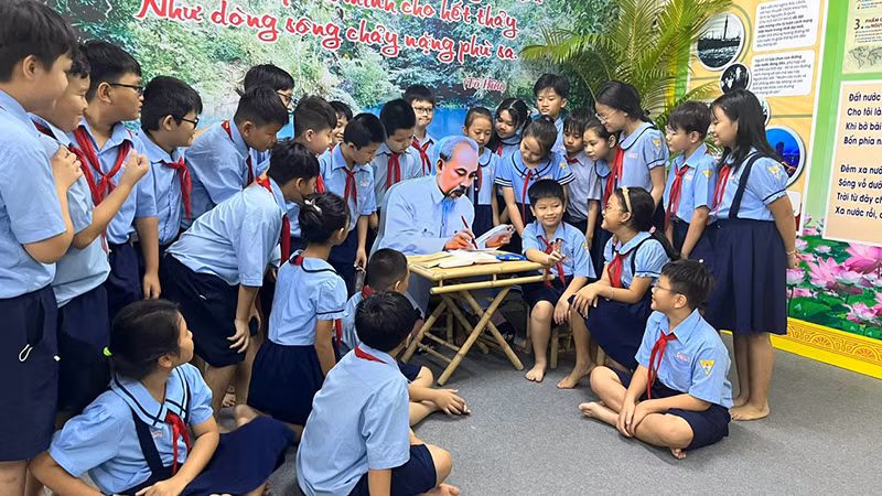 Không gian văn hóa Hồ Chí Minh tại trường Tiểu học Triệu Thị Trinh, quận 10, Thành phố Hồ Chí Minh.
