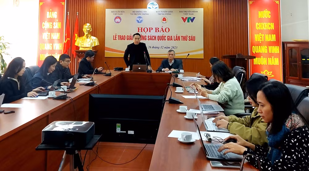 Toàn cảnh họp báo về Giải thưởng Sách quốc gia lần thứ sáu.