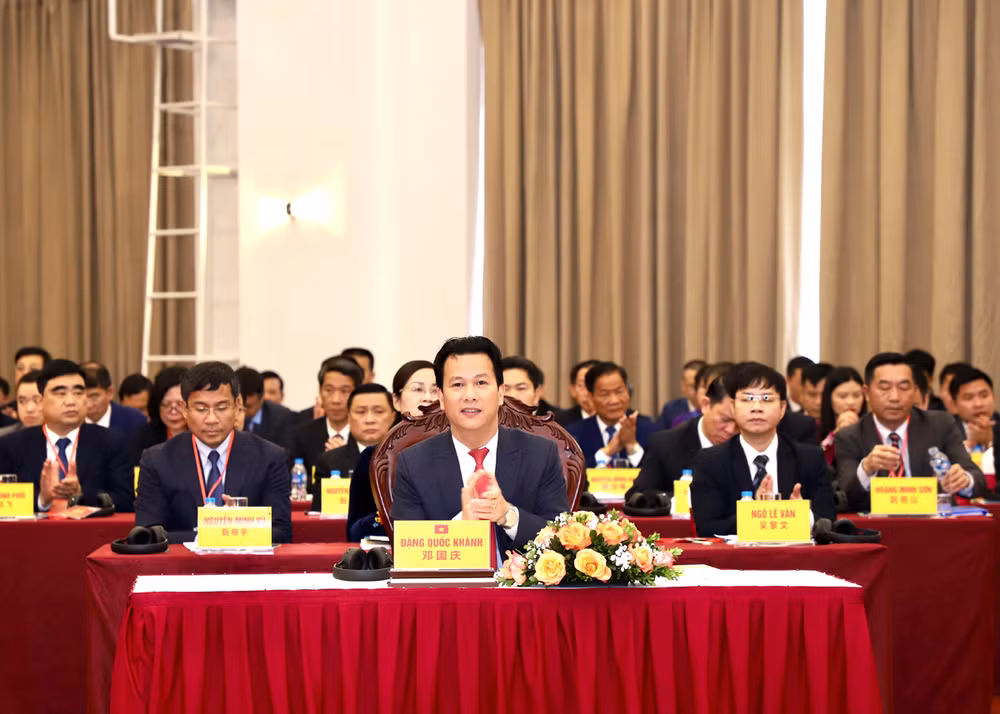 Đoàn đại biểu tỉnh Hà Giang dự hội nghị.