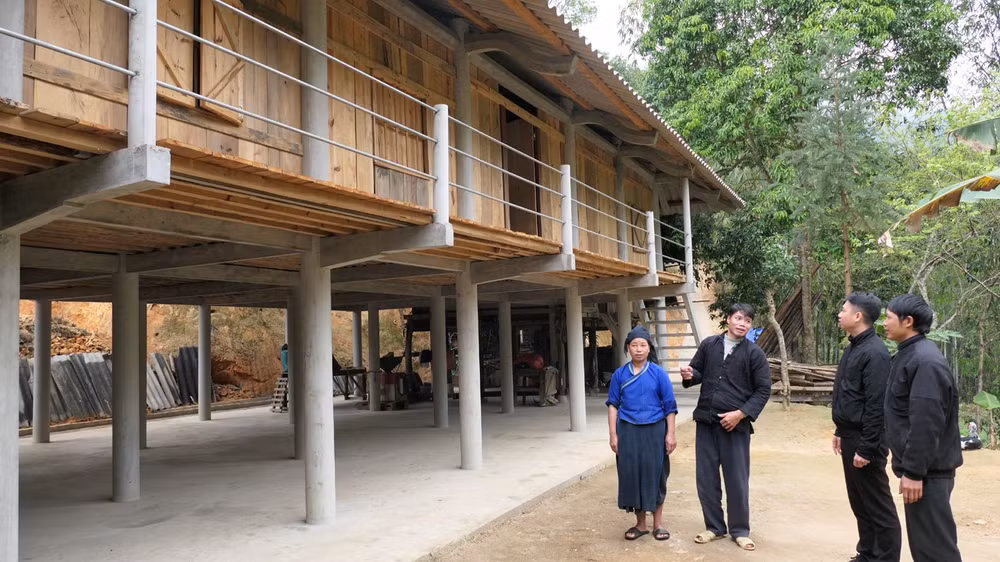 Nhiều hộ dân ở huyện Hoàng Su Phì, tỉnh Hà Giang được hỗ trợ xóa nhà tạm từ Chương trình mục tiêu quốc gia giảm nghèo, ổn định cuộc sống lâu dài.
