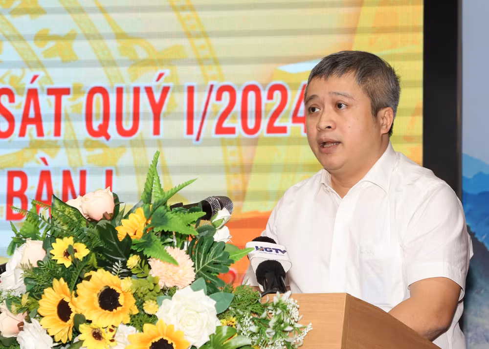 Đồng chí Trần Tiến Hưng, Ủy viên Trung ương Đảng, Phó Chủ nhiệm Ủy ban Kiểm tra Trung ương kết luận hội nghị.