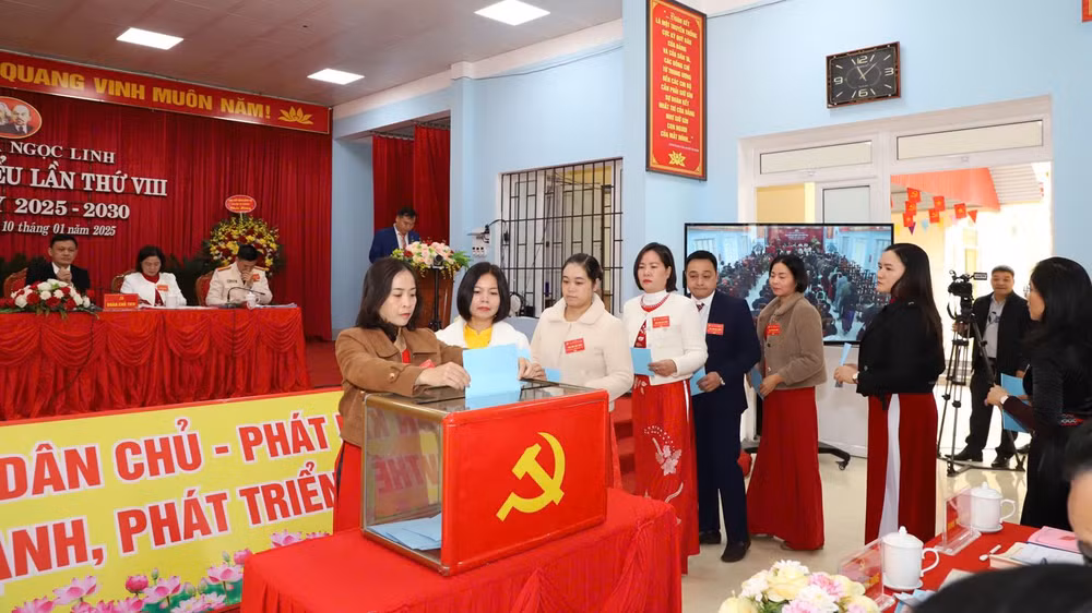 Các đại biểu dự đại hội bầu Ban Chấp hành Đảng bộ xã Ngọc Linh khóa VIII.