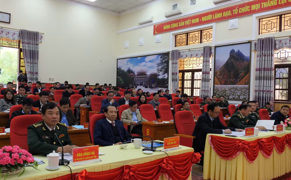 Các đại biểu dự hội nghị.