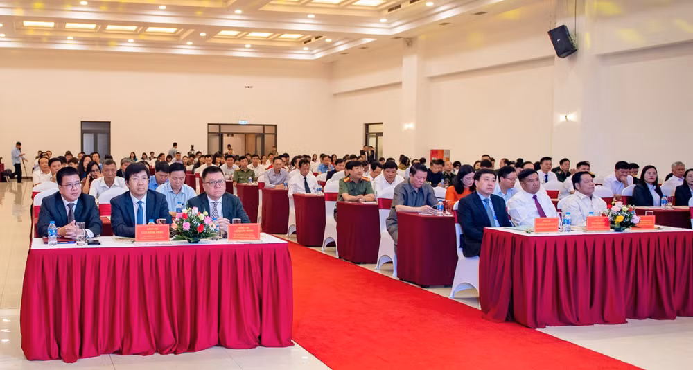 Toàn cảnh lễ kỷ niệm.