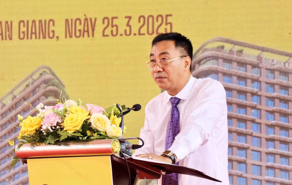 Ông Nguyễn Anh Tuấn, Phó Tổng Giám đốc Tập đoàn T&amp;T Group phát biểu tại sự kiện.