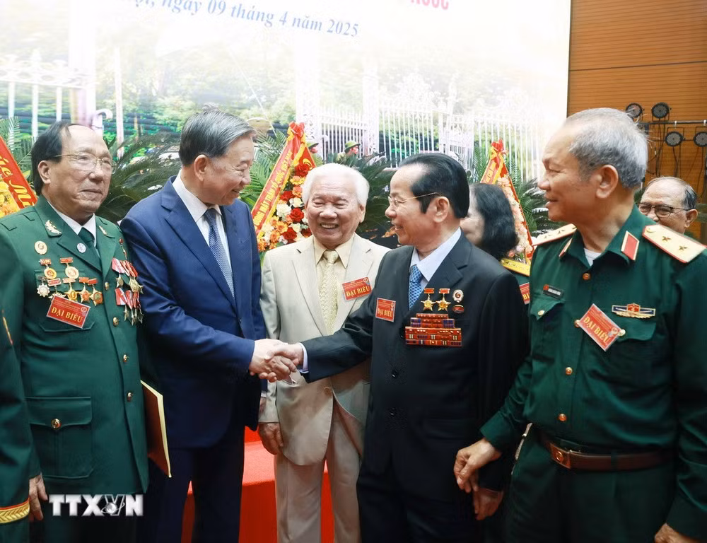 Tổng Bí thư Tô Lâm và các đại biểu. Tổng Bí thư Tô Lâm và các đại biểu.