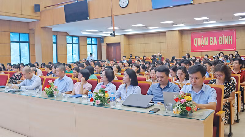 Quang cảnh hội nghị.