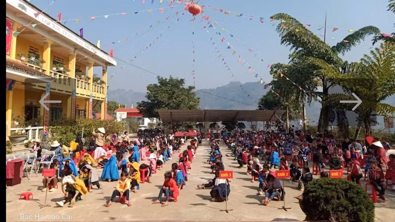 Xác minh bữa ăn bán trú tại Trường phổ thông dân tộc bán trú tiểu học Hoàng Thu Phố 1.