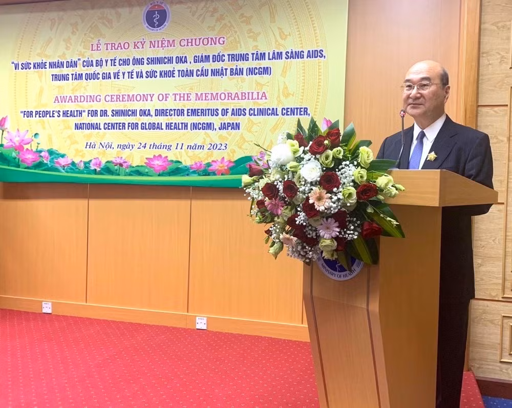 Giáo sư, Tiến sĩ Oka Shinichi phát biểu. (Ảnh: JICA)