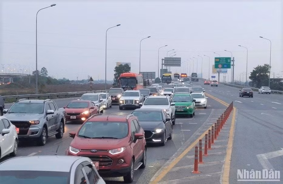 Theo đại diện Tổng Công ty đầu tư phát triển đường cao tốc Việt Nam (VEC), trong 3 tháng đầu năm 2023, các tuyến cao tốc của VEC đã phục vụ 14,8 triệu lượt xe, tăng 16,87% so với cùng kỳ năm 2022.