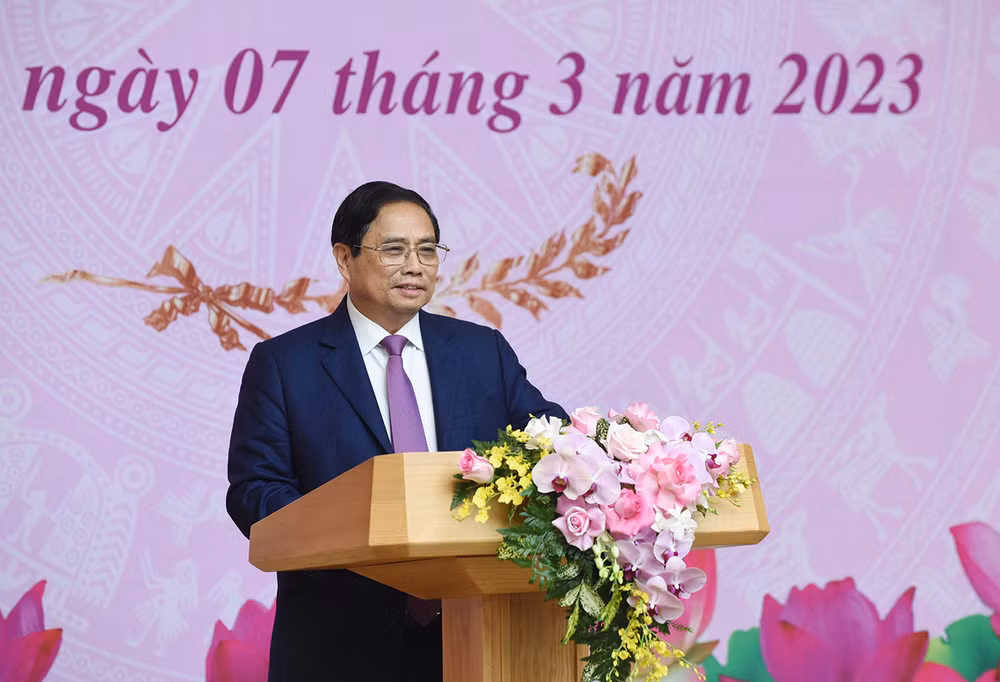 Thủ tướng Chính phủ Phạm Minh Chính phát biểu tại cuộc gặp mặt đại diện nữ lãnh đạo, quản lý các cơ quan Trung ương và trao giải thưởng Kovalevskaia năm 2022.