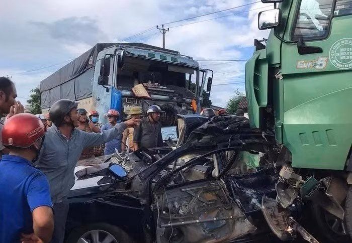 Hiện trường vụ tai nạn thương tâm.