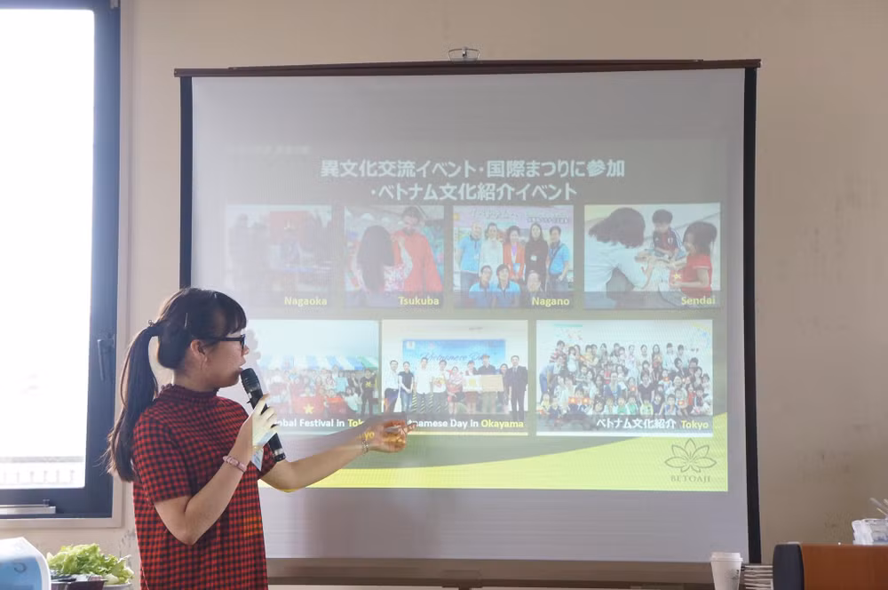 Đại diện dự án giới thiệu về các hoạt động của Betoaji. Đại diện dự án giới thiệu về các hoạt động của Betoaji.
