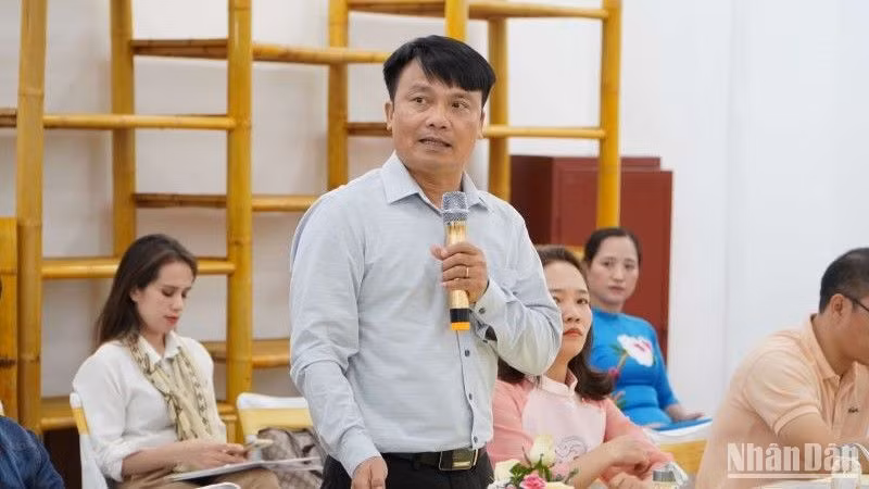 Ông Nguyễn Hồng Việt -Trưởng phòng Tổ chức sự kiện và Dịch vụ thương mại, Trung tâm Xúc tiến thương mại nông nghiệp - cho biết, với quy mô gần 200 gian hàng trong nước và quốc tế. Ông Nguyễn Hồng Việt -Trưởng phòng Tổ chức sự kiện và Dịch vụ thương mại, Trung tâm Xúc tiến thương mại nông nghiệp - cho biết, với quy mô gần 200 gian hàng trong nước và quốc tế.