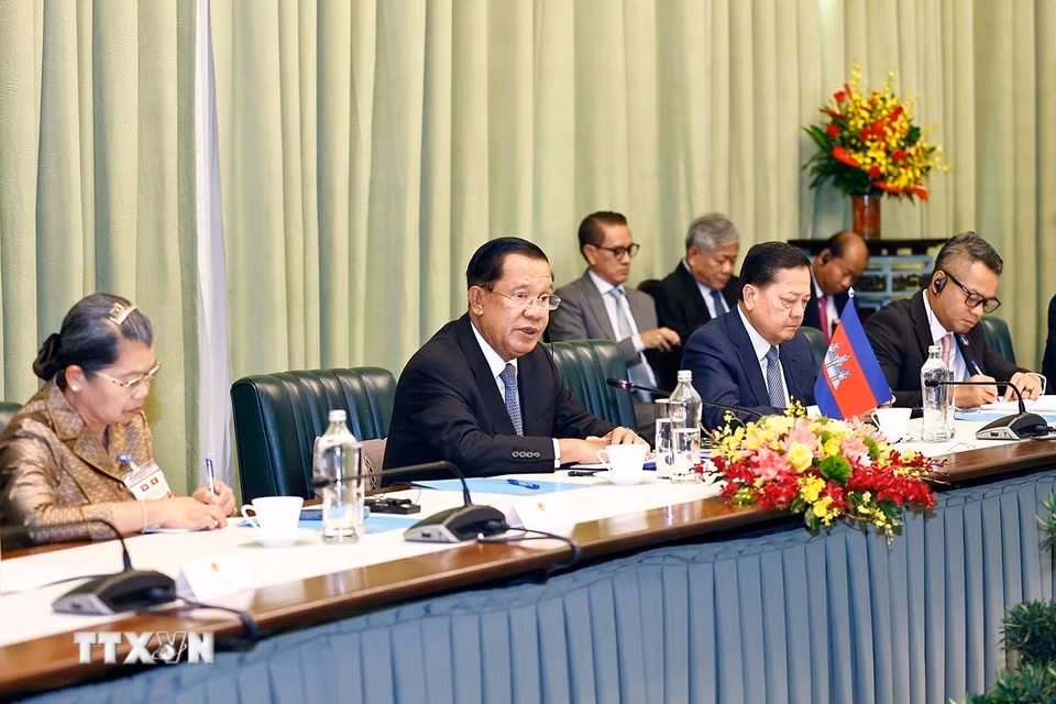 Chủ tịch Đảng Nhân dân Campuchia Hun Sen phát biểu. (Ảnh: Doãn Tấn/TTXVN)