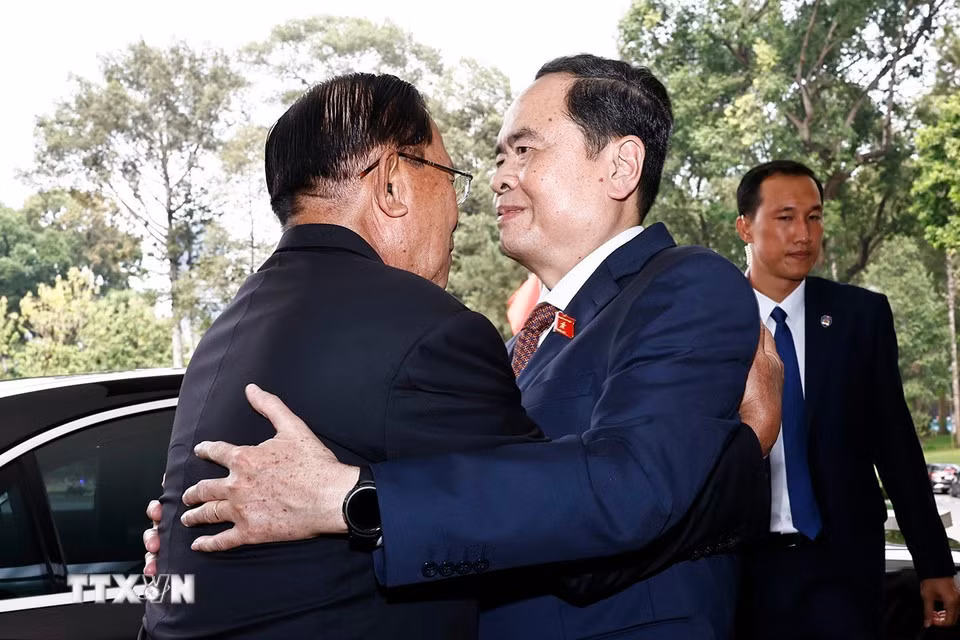 Chiều 29/4/2025, tại Thành phố Hồ Chí Minh, Chủ tịch Quốc hội Trần Thanh Mẫn hội kiến Chủ tịch Đảng Nhân dân Campuchia Hun Sen nhân dịp sang Việt Nam dự Lễ kỷ niệm 50 năm Ngày Giải phóng miền nam, thống nhất đất nước (30/4/1975-30/4/2025). (Ảnh: Doãn Tấn/TTXVN)