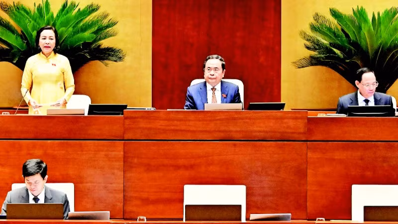Chủ tịch Quốc hội Trần Thanh Mẫn và các Phó Chủ tịch Quốc hội chủ trì, điều hành phiên họp. (Ảnh: THỦY NGUYÊN)
