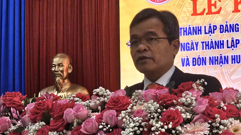 Ủy viên Trung ương Đảng, Bí thư Tỉnh ủy, Chủ tịch HĐND tỉnh Gia Lai Hồ Văn Niên phát biểu tại lễ kỷ niệm. Ủy viên Trung ương Đảng, Bí thư Tỉnh ủy, Chủ tịch HĐND tỉnh Gia Lai Hồ Văn Niên phát biểu tại lễ kỷ niệm.