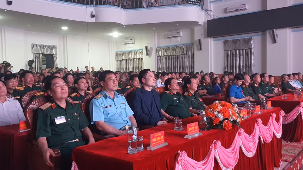 Các đại biểu dự Liên hoan.