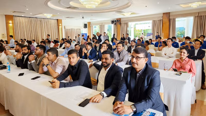 Hơn 100 doanh nhân Ấn Độ đến tham dự các hoạt động giao lưu, kết nối, tìm hiểu cơ hội đầu tư trên các lĩnh vực như: giáo dục, du lịch, thủy sản, giày da… Hơn 100 doanh nhân Ấn Độ đến tham dự các hoạt động giao lưu, kết nối, tìm hiểu cơ hội đầu tư trên các lĩnh vực như: giáo dục, du lịch, thủy sản, giày da…