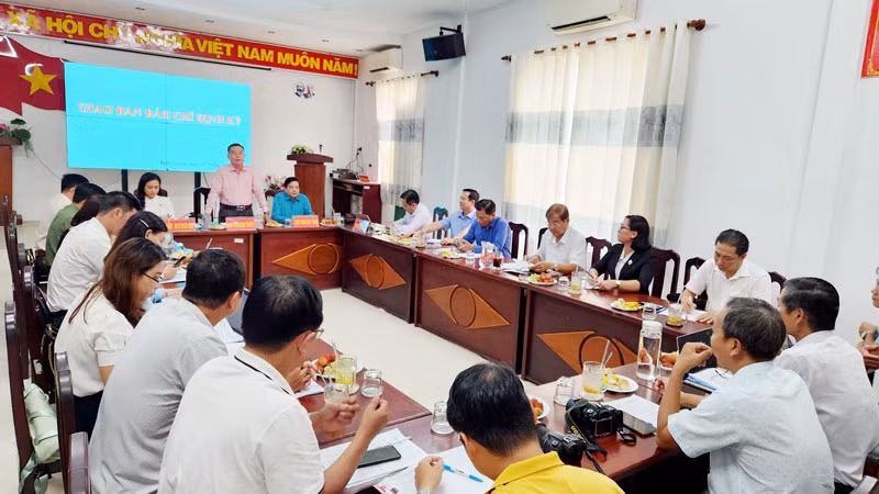 Quang cảnh buổi họp báo, chiều 2/10.