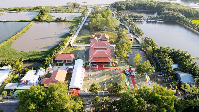 Khu lưu niệm lực lượng vũ trang tỉnh Kiên Giang nhìn từ trên cao.