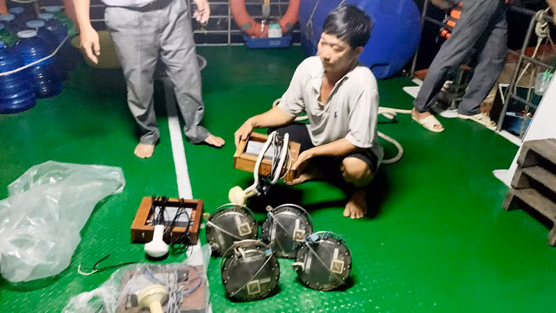Thiết bị giám sát hành trình bị lực lượng Kiểm ngư Kiên Giang thu giữ.