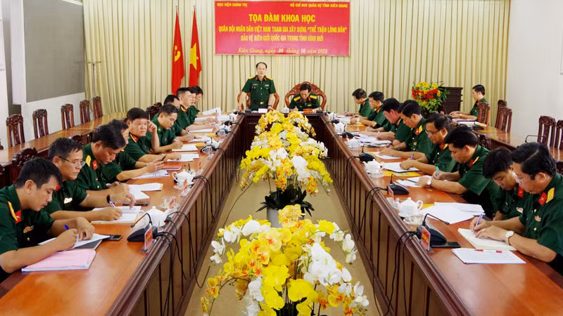 Quang cảnh buổi tọa đàm.