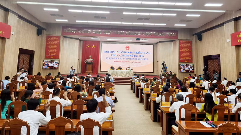 Quang cảnh kỳ họp.
