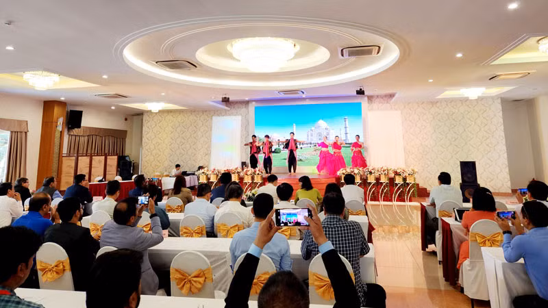 Quang cảnh hội nghị. Quang cảnh hội nghị.