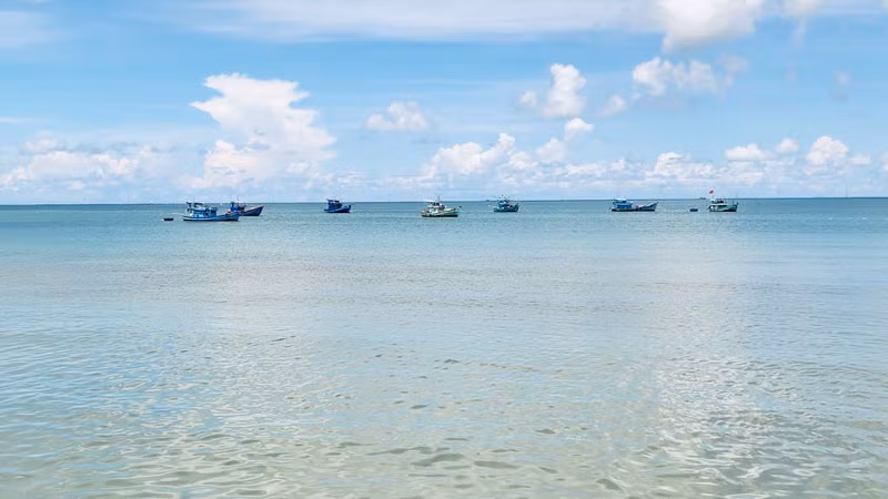 3 thuyền viên gặp nạn do bão số 1 trên vùng biển Kiên Giang đã được lực lượng Bộ đội Biên phòng tìm thấy và theo dõi sức khỏe. 3 thuyền viên gặp nạn do bão số 1 trên vùng biển Kiên Giang đã được lực lượng Bộ đội Biên phòng tìm thấy và theo dõi sức khỏe.