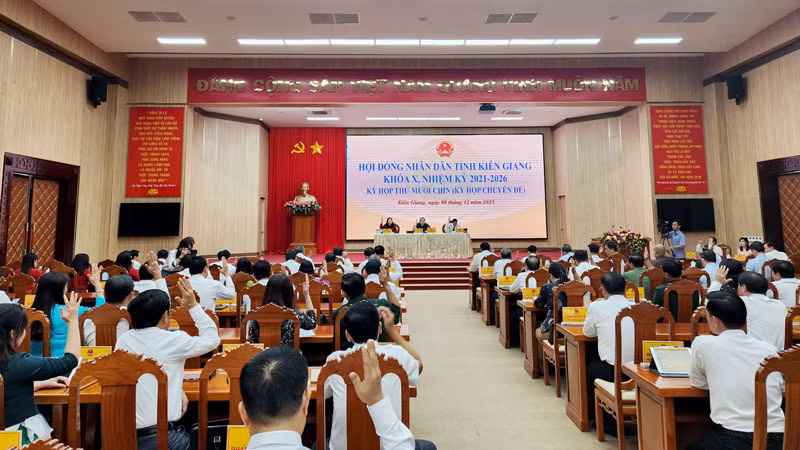 Quang cảnh kỳ họp. Quang cảnh kỳ họp.