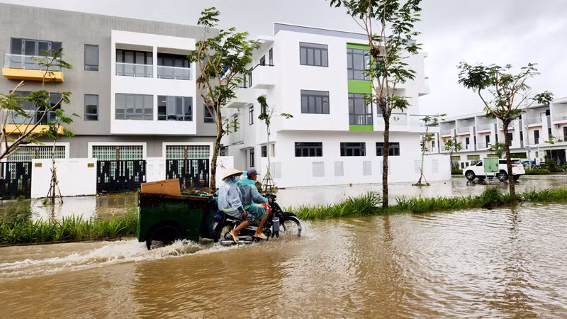 Ảnh hưởng của hoàn lưu bão số 2 vừa qua, khu đô thị Tây Bắc, thuộc phường Vĩnh Quang, thành phố Rạch Giá bị ngập nhiều nơi.