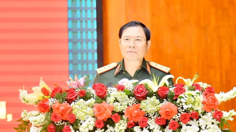 Thượng tướng Nguyễn Tân Cương phát biểu chỉ đạo tại hội nghị. Thượng tướng Nguyễn Tân Cương phát biểu chỉ đạo tại hội nghị.