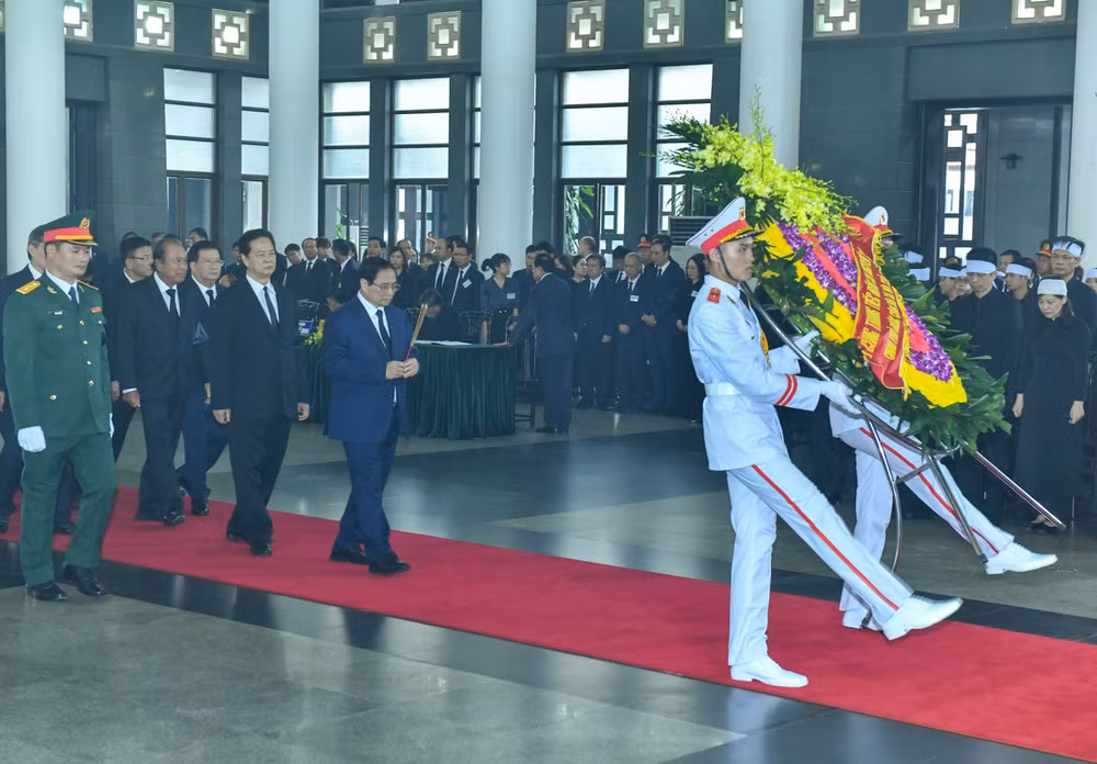 Toàn cảnh Lễ viếng Tổng Bí thư Nguyễn Phú Trọng: Trang nghiêm và xúc động ảnh 54 Toàn cảnh Lễ viếng Tổng Bí thư Nguyễn Phú Trọng: Trang nghiêm và xúc động ảnh 54
