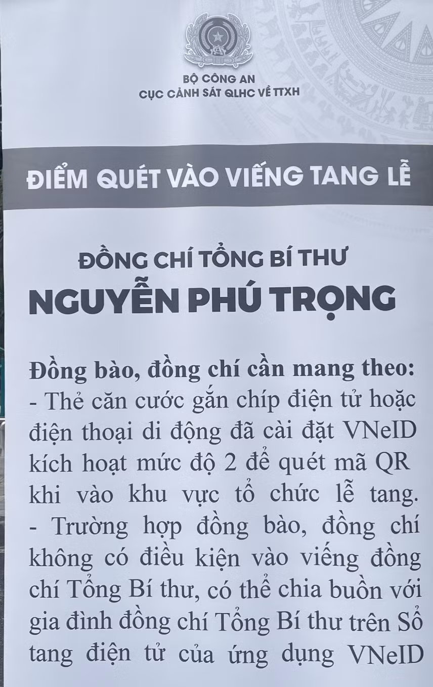 Toàn cảnh Lễ viếng Tổng Bí thư Nguyễn Phú Trọng: Trang nghiêm và xúc động ảnh 11 Toàn cảnh Lễ viếng Tổng Bí thư Nguyễn Phú Trọng: Trang nghiêm và xúc động ảnh 11