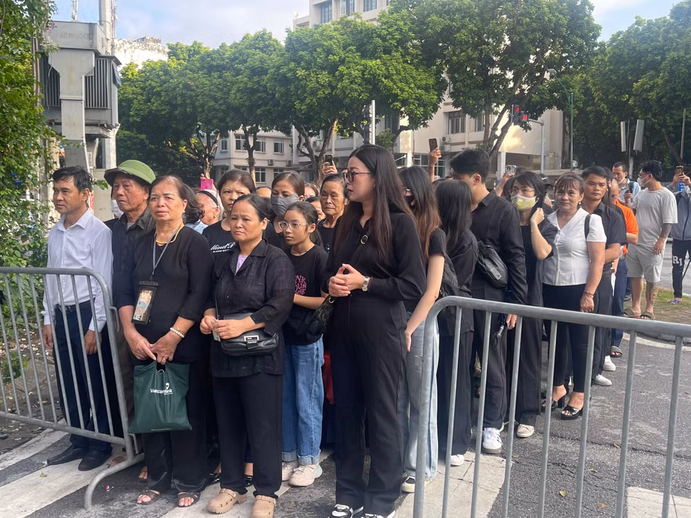 Toàn cảnh Lễ viếng Tổng Bí thư Nguyễn Phú Trọng: Trang nghiêm và xúc động ảnh 10 Toàn cảnh Lễ viếng Tổng Bí thư Nguyễn Phú Trọng: Trang nghiêm và xúc động ảnh 10