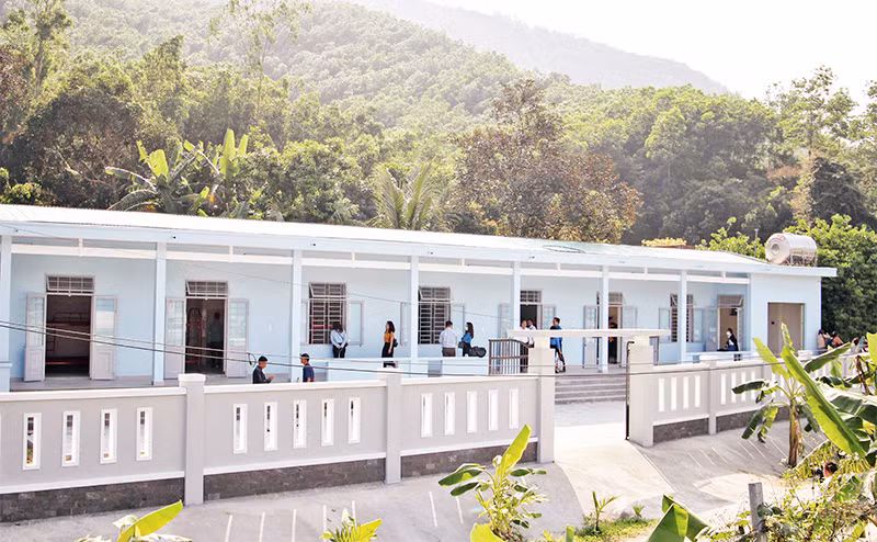 Nhà lưu trú mới khang trang giúp các giáo viên yên tâm công tác hơn.