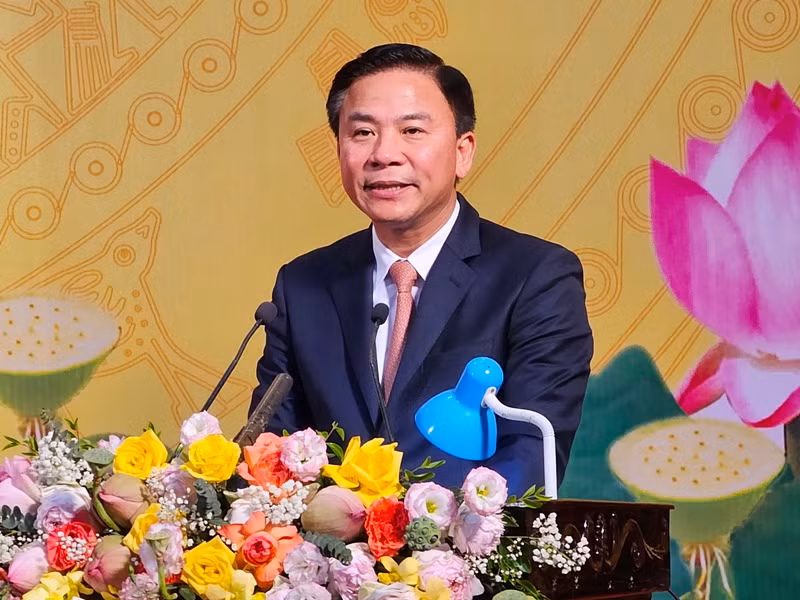 Bí thư Tỉnh ủy Thanh Hóa Đỗ Trọng Hưng phát biểu tại buổi lễ. Bí thư Tỉnh ủy Thanh Hóa Đỗ Trọng Hưng phát biểu tại buổi lễ.