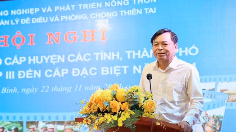 Thứ trưởng Nông nghiệp và Phát triển nông thôn Nguyễn Hoàng Hiệp phát biểu tại hội nghị.