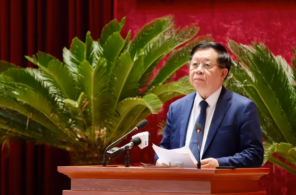 Đồng chí Nguyễn Trọng Nghĩa phát biểu chỉ đạo hội nghị.
