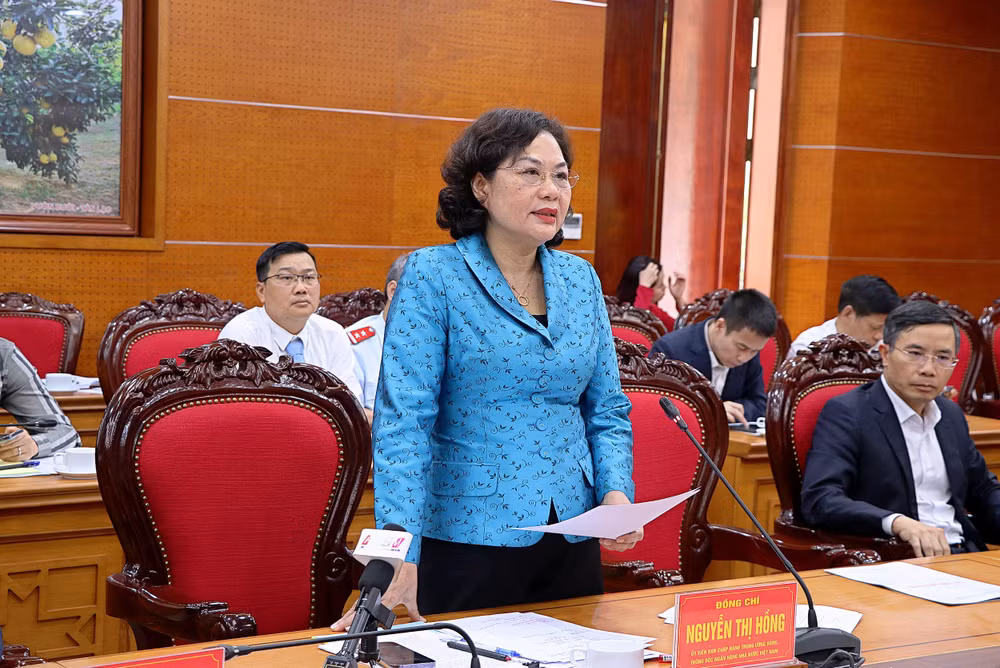 Thống đốc Ngân hàng Nhà nước Việt Nam Nguyễn Thị Hồng kết luận Hội nghị. Thống đốc Ngân hàng Nhà nước Việt Nam Nguyễn Thị Hồng kết luận Hội nghị.