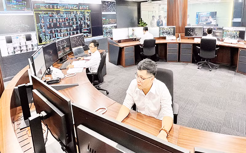Trung tâm điều độ hệ thống điện hoàn toàn tự động của ngành điện thành phố.