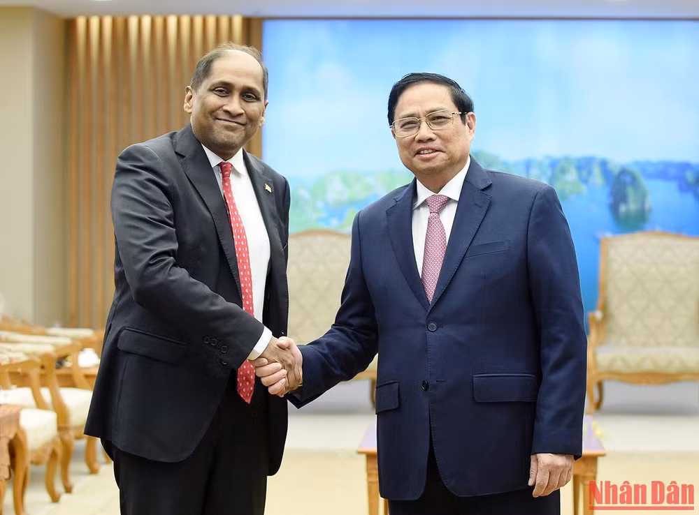 Thủ tướng Phạm Minh Chính đón Đại sứ Singapore tại Việt Nam Jaya Ratnam. Thủ tướng Phạm Minh Chính đón Đại sứ Singapore tại Việt Nam Jaya Ratnam.