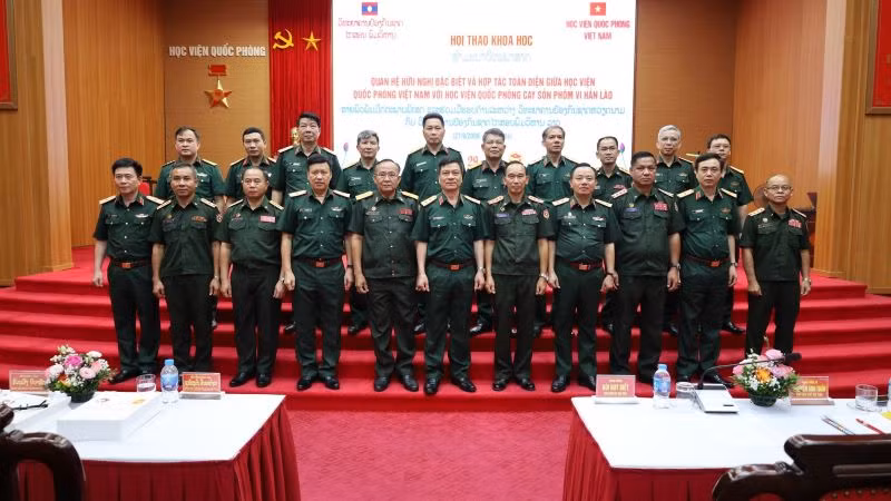 Các đại biểu tham dự hội thảo.