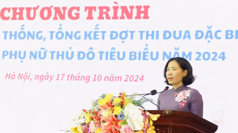 Chủ tịch Hội Liên hiệp Phụ nữ thành phố Hà Nội Lê Kim Anh phát biểu tại chương trình. Chủ tịch Hội Liên hiệp Phụ nữ thành phố Hà Nội Lê Kim Anh phát biểu tại chương trình.